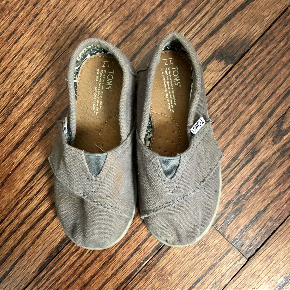 TOMS Tiny Ash Grey Alpargata. Toddler Size 7.